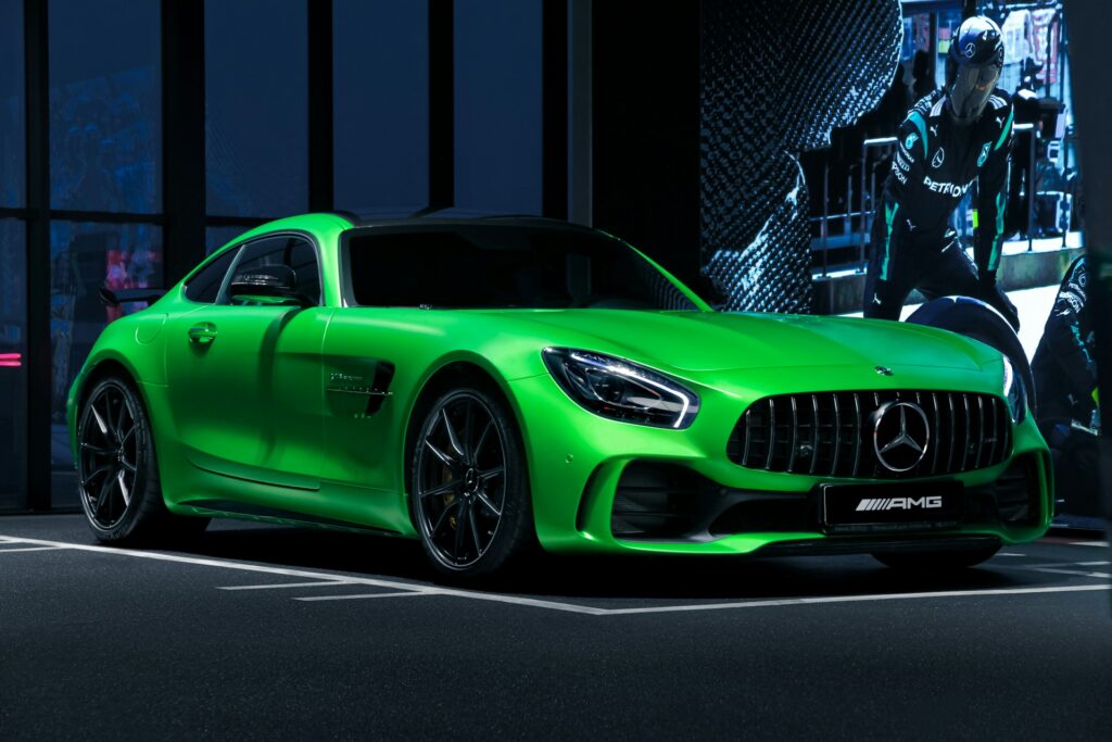 «Зелёный зверь»: Mercedes‑AMG GT R — когда спорткар становится легендой